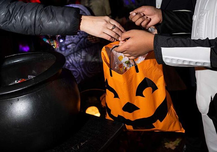 US Candy Company Hershey’s Warned of Halloween Candy Shortages